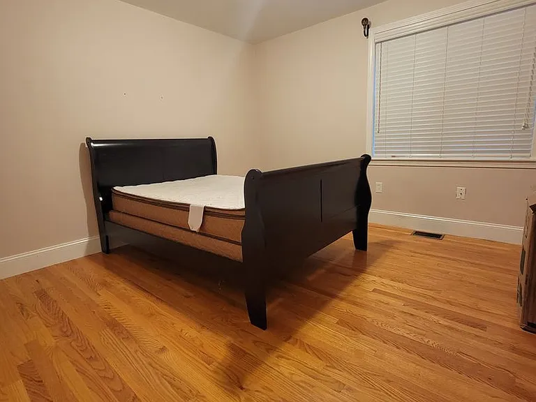 9 Elmore St #1 — Photo 16