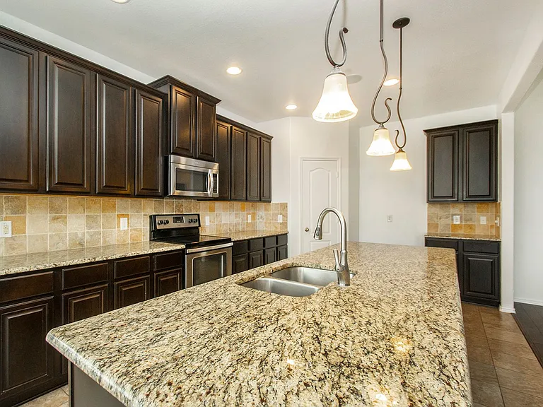917 Swan Ridge Dr — Photo 5