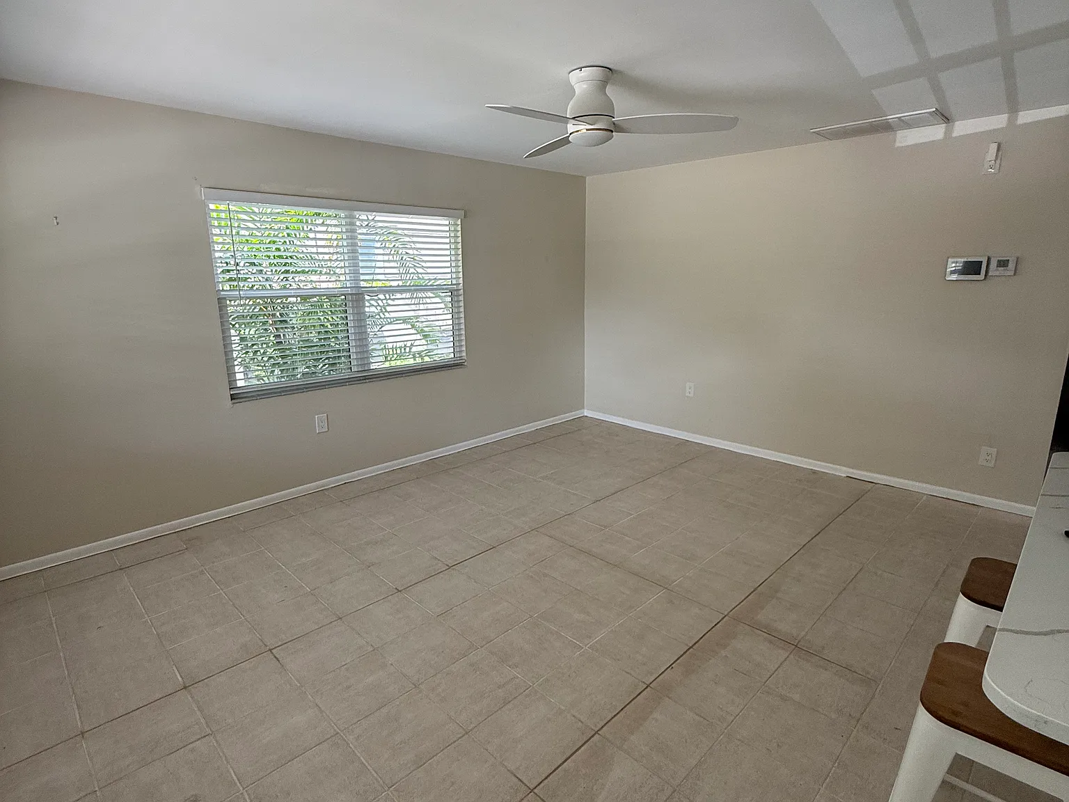 4 bed, 1250 sqft, $2,800 — Photo 3