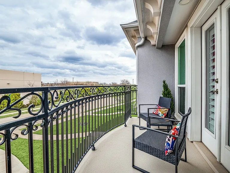 7525 Renaissance Blvd — Photo 30