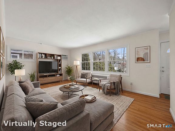 4th image of 250 Edward Street