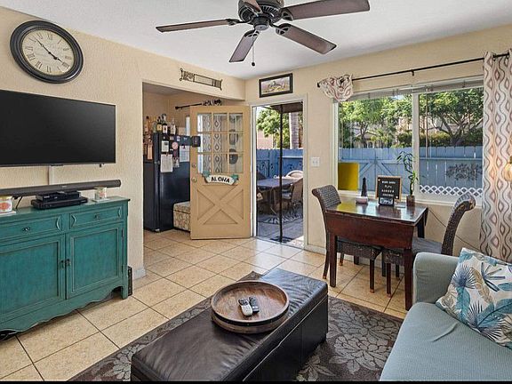 5th image of 2025 Garnet Ave #3