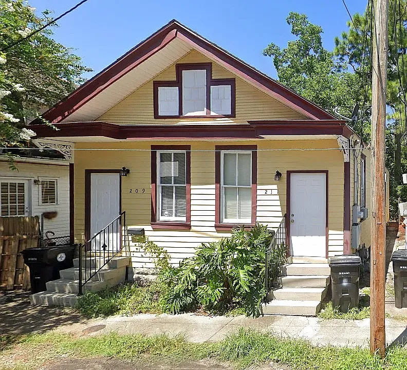 209 N Bernadotte St