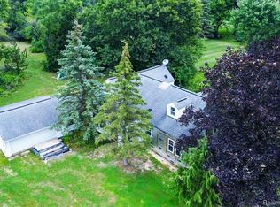 25910 Farmbrook Rd, Southfield, MI 48034