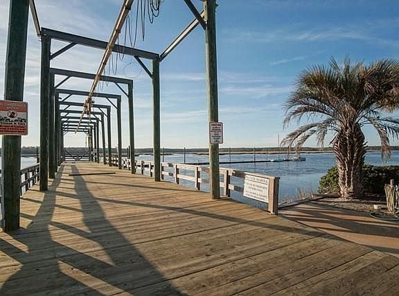 5th image of 306 Oak Grove Island Dr