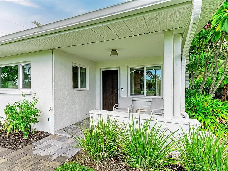 302 San Marco Dr — Photo 4