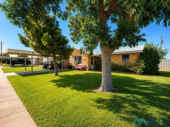814 Beech St, Jal, NM 88252