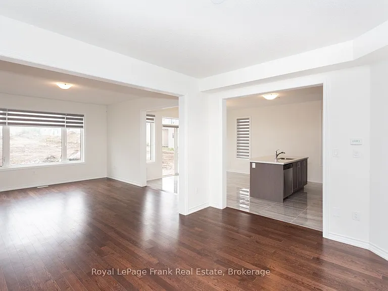 5 Hennessey Cres — Photo 6