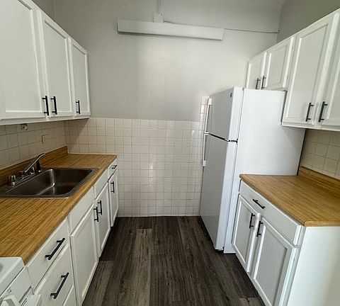3rd image of 227-229 Carroll St #1