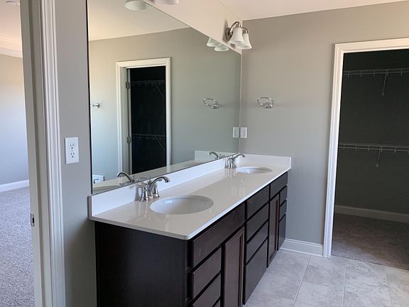 5th image of 273 Brunswick Cir