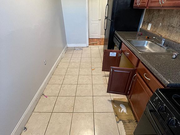 4th image of 500 Baldwin Ave APT 36