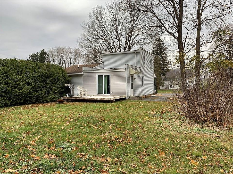 2nd image of 412 3rd Avenue Ext