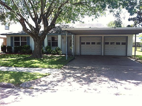 Great location in the middle of Deer Park.