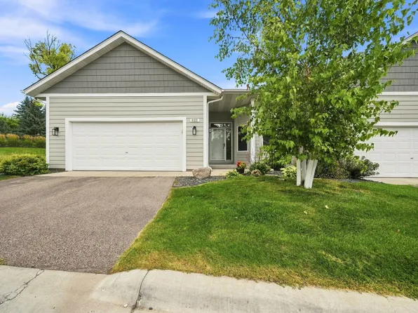 833 Southcross Dr E, Burnsville, MN 55306