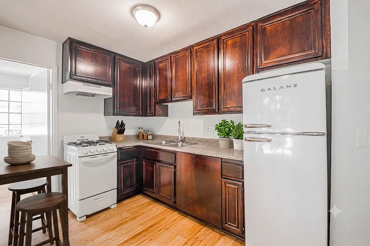 1 bed, 200 sqft, $1,492 — Photo 3