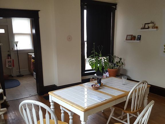 4th image of 2421 N High St #9
