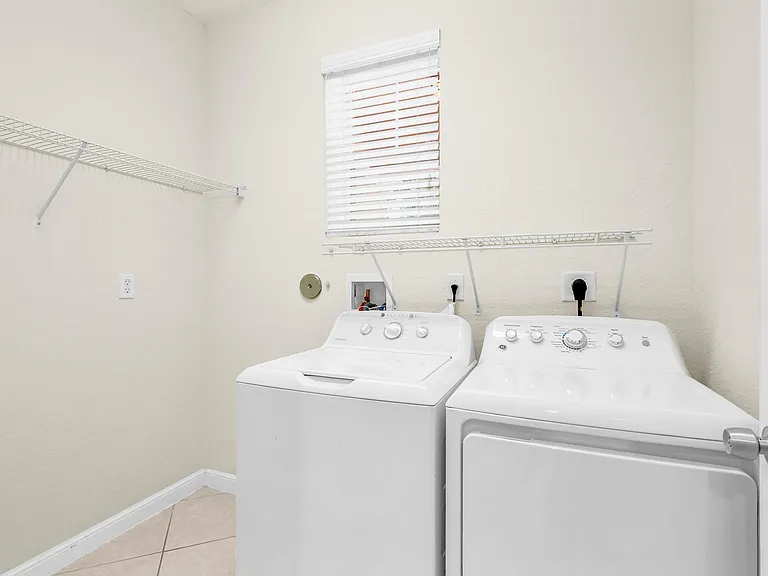 650 Pacific Grove Dr #5 — Photo 8