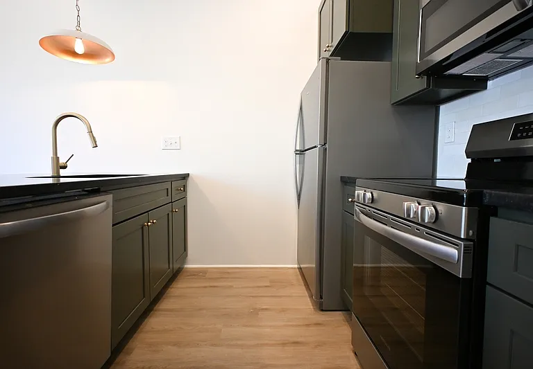 2307 Bedford Ave #5 — Photo 4