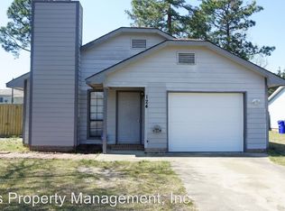 124 Marvin Dr, Spring Lake, NC 28390