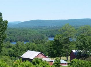 512 Ford Rd, Melrose, NY 12121