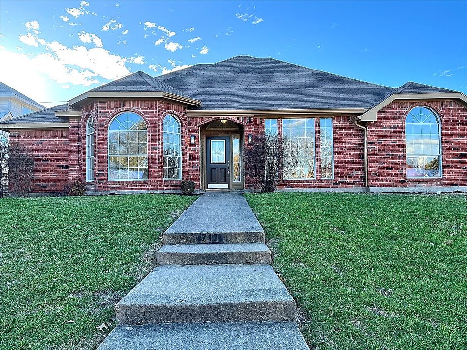 1st image of 717 Bridle Dr