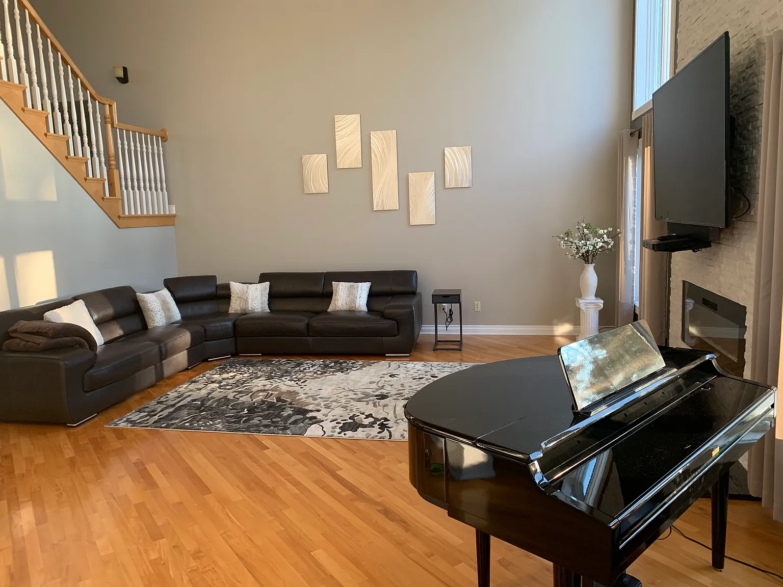 4 bed, 3.5 bath, 3525 sqft, $5,000 — Photo 3