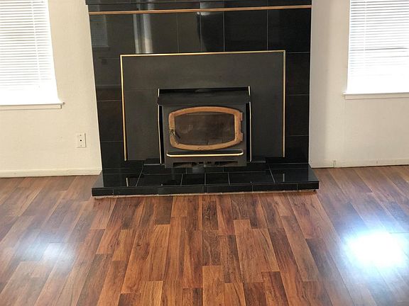 4th image of 8446 Sunny Lake Way