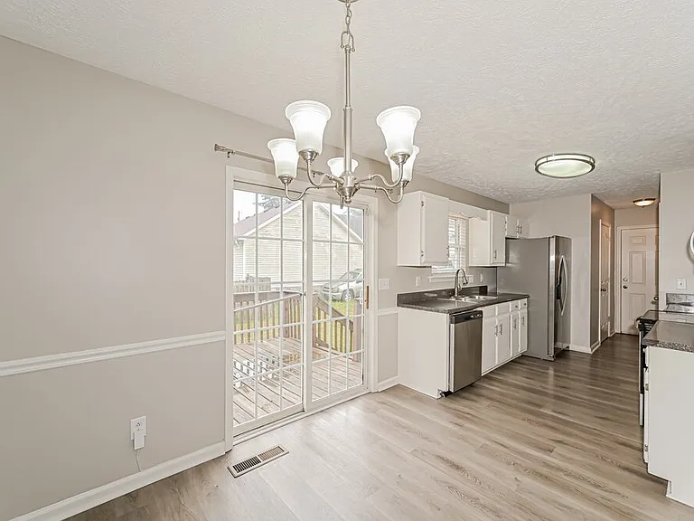 1711 Luton Dr — Photo 7