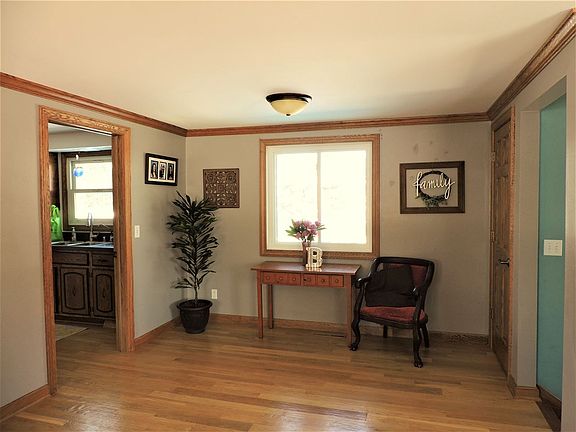 Area between entrance and kitchen!