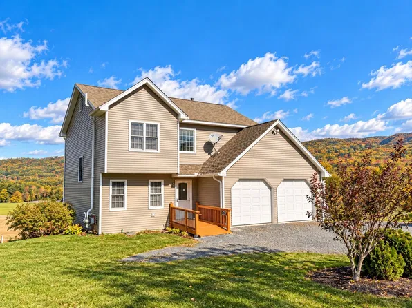 93 Winter Bell Dr, Putney, VT