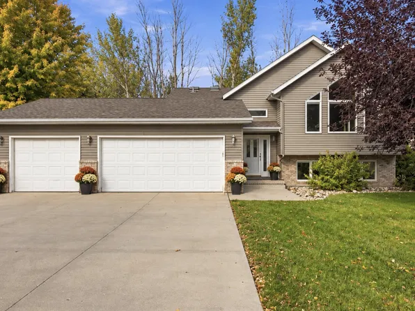 2617 38 1/2 Ave S, Fargo, ND 58104