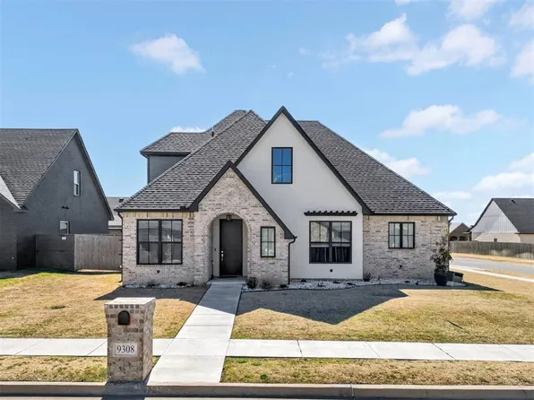 9308 NW 84th St, Yukon, OK 73099