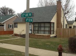 525 12th Ave W, Williston, ND 58801