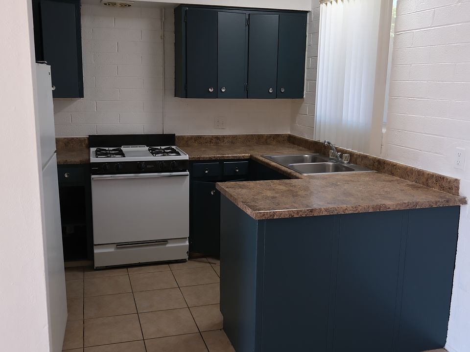 Kitchen unit 4