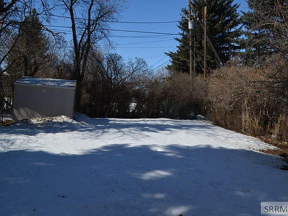 5th image of 215 N 3rd E