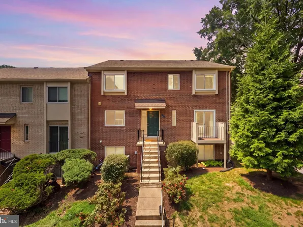 6822 Perry Penney Dr #91, Annandale, VA 22003