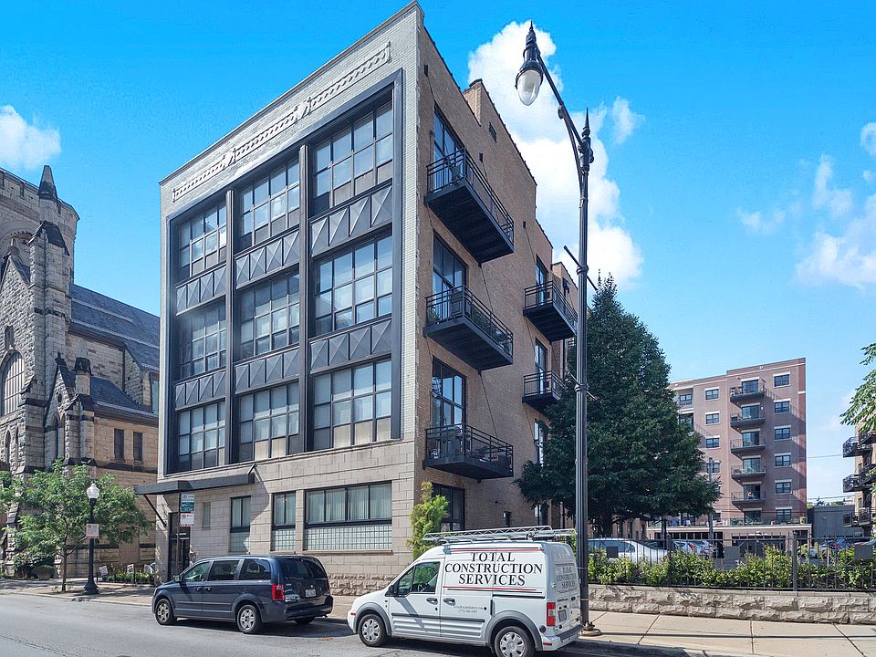 1st image of 1918 S Michigan Ave APT 204