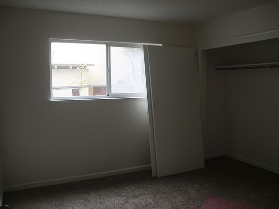 5th image of 1476 Saratoga Dr