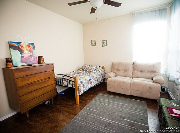 5th image of 11232 Malkin Pl