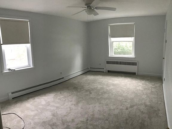5th image of 224 E Turnbull Ave