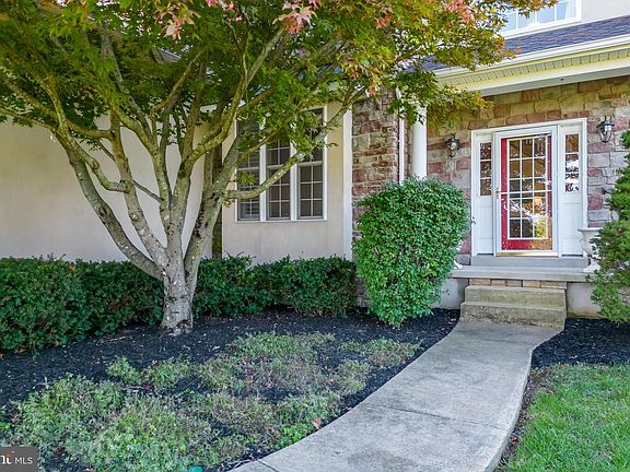 5th image of 2549 Josie Ln