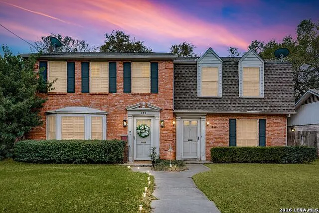 2 bed, 2.5 bath, 1650 sqft, $2,100 — Photo 3