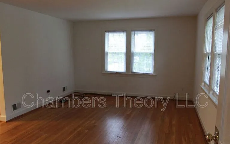530 N Nelson St #1 — Photo 5