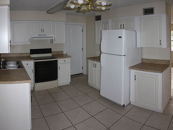3rd image of 10629 SE 52nd Ave