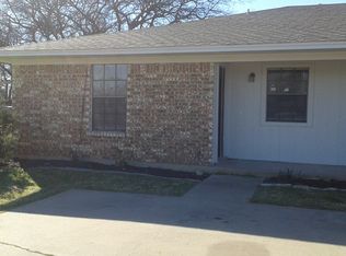 608 S Main St APT B, Aubrey, TX 76227