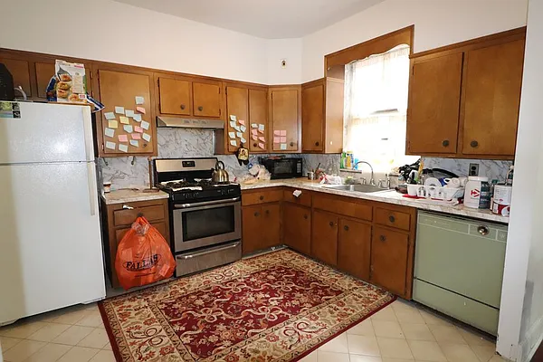 Rented by Intella Properties Corp | media 4