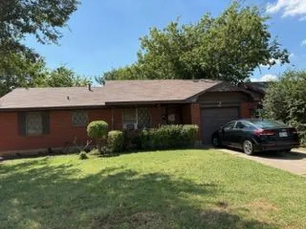 (undisclosed Address), Moore, OK 73160