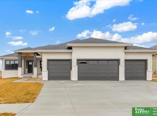 21126 Jessie Ave, Elkhorn, NE 68022