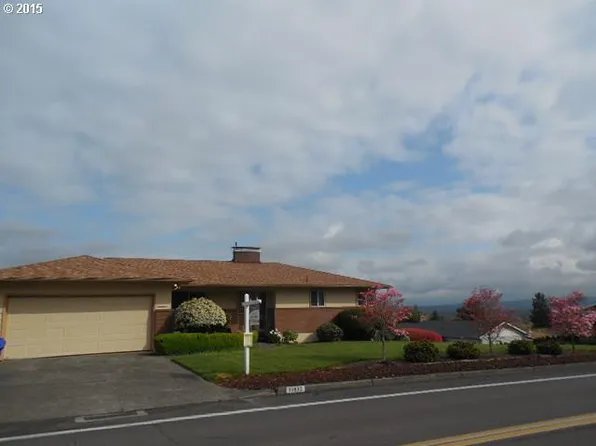 11933 NE Fremont St, Portland, OR 97220