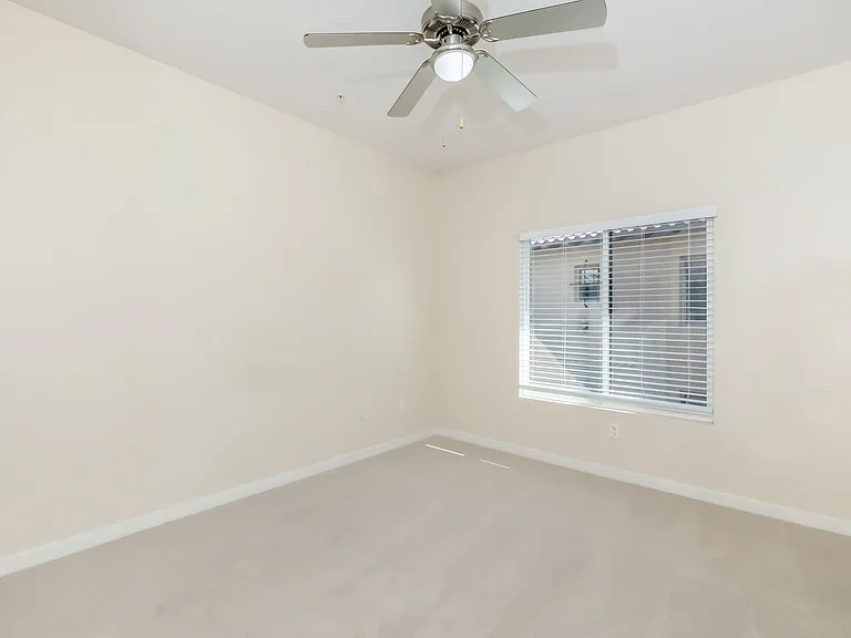 Vineyards at Palm Desert Apartment Homes — Photo 85